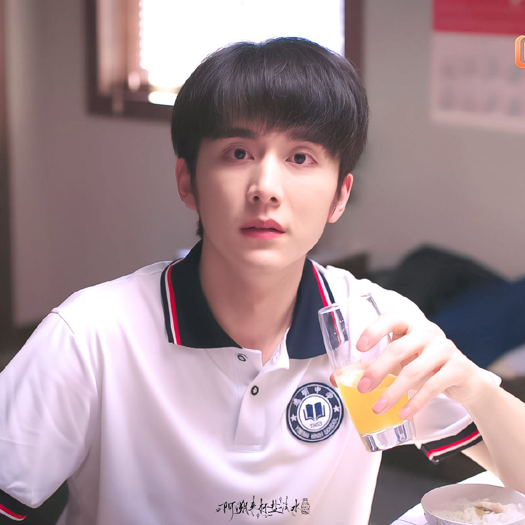 ·子秋顺毛小狗来袭🐶
#张新成# ​ ​