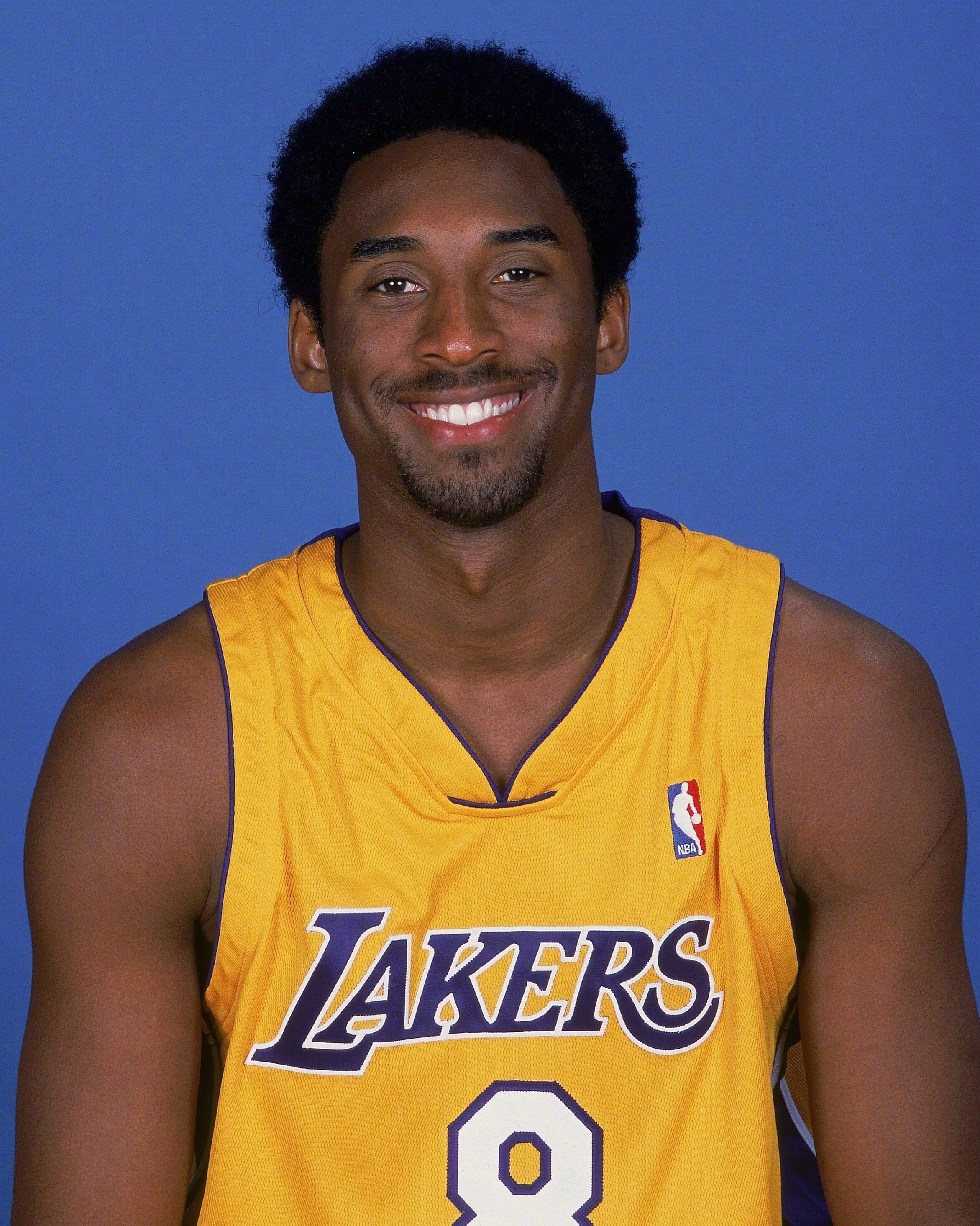 科比20年职业生涯的媒体日定妆照📷

#科比[超话]##NBA[超话]# ​​​