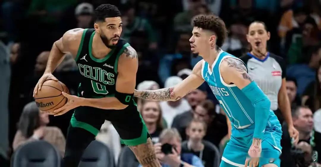 塔图姆满血复活！复出第11场32+8+0失误创里程碑，布朗休战暗藏冠军...