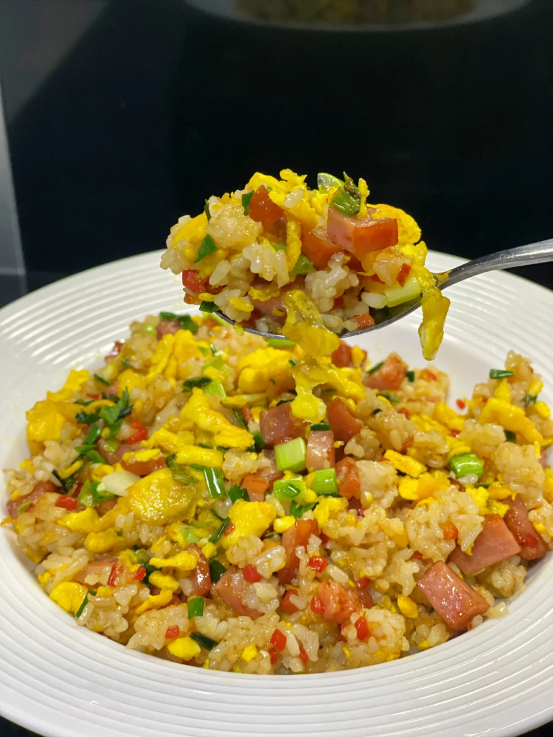 简简单单的蛋炒饭也能吃出满足感，太赞了🤤