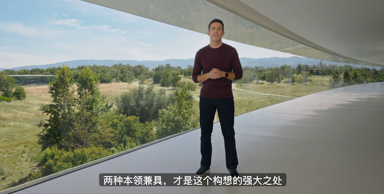 #苹果发布会# 特努斯来了，库克不说Hello还怪不习惯的 ​