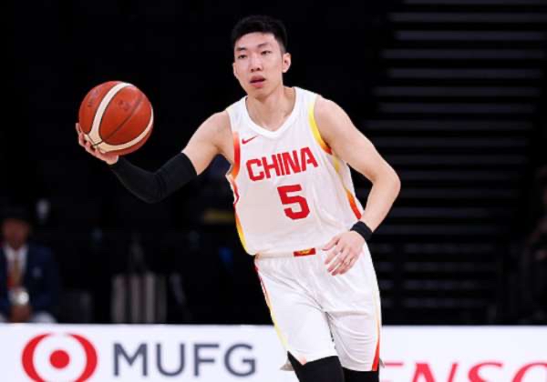 中国男篮中国男篮vs巴林男篮 🏀名古屋亚运会小组赛｜中国男篮 105-59 巴林男篮（全场结束，46分大胜，小组赛两连胜✅）

四节比分

• 第1节：32-11 中国队开局打出9-0，廖三宁单节10分，早早拉开差距

• 第2节：14-18 中国队手感下滑，巴林追回一些，半场46-29

•