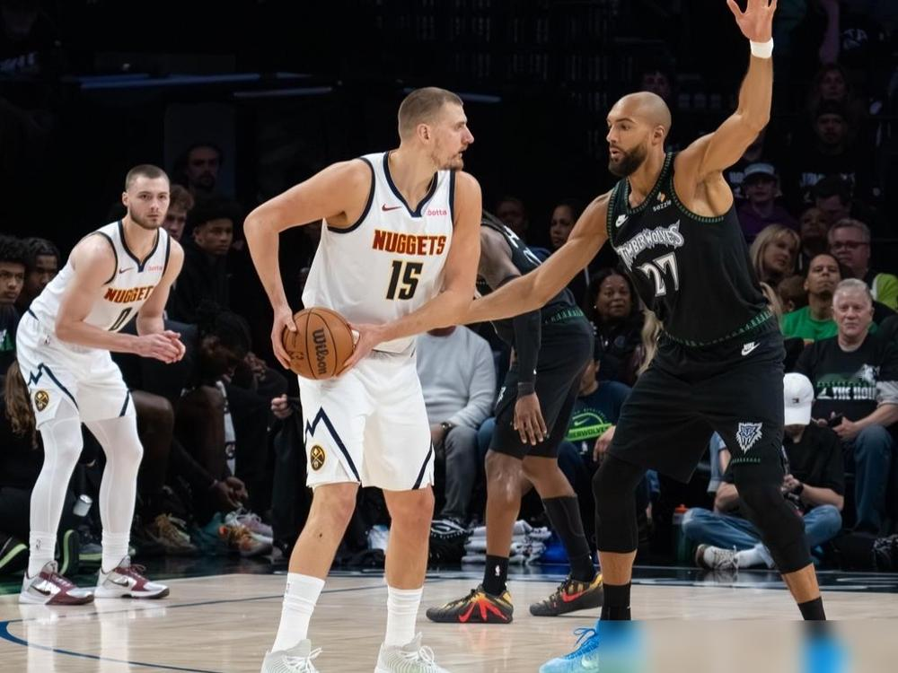 教练和总经理一起滚蛋！掘金队把一手好牌打得稀烂，这事你敢信？刚摸到总冠...