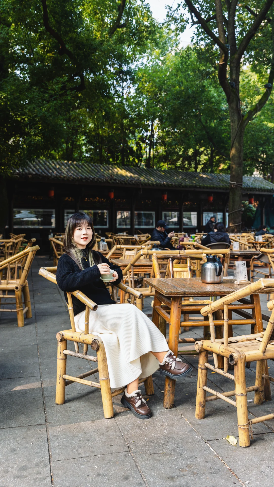 在成都茶铺坐了一下午，我却莫名有想哭冲动