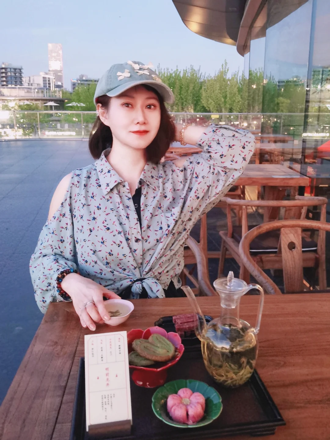 边看江景边饮茶🍵惬意似神仙的生活啊！