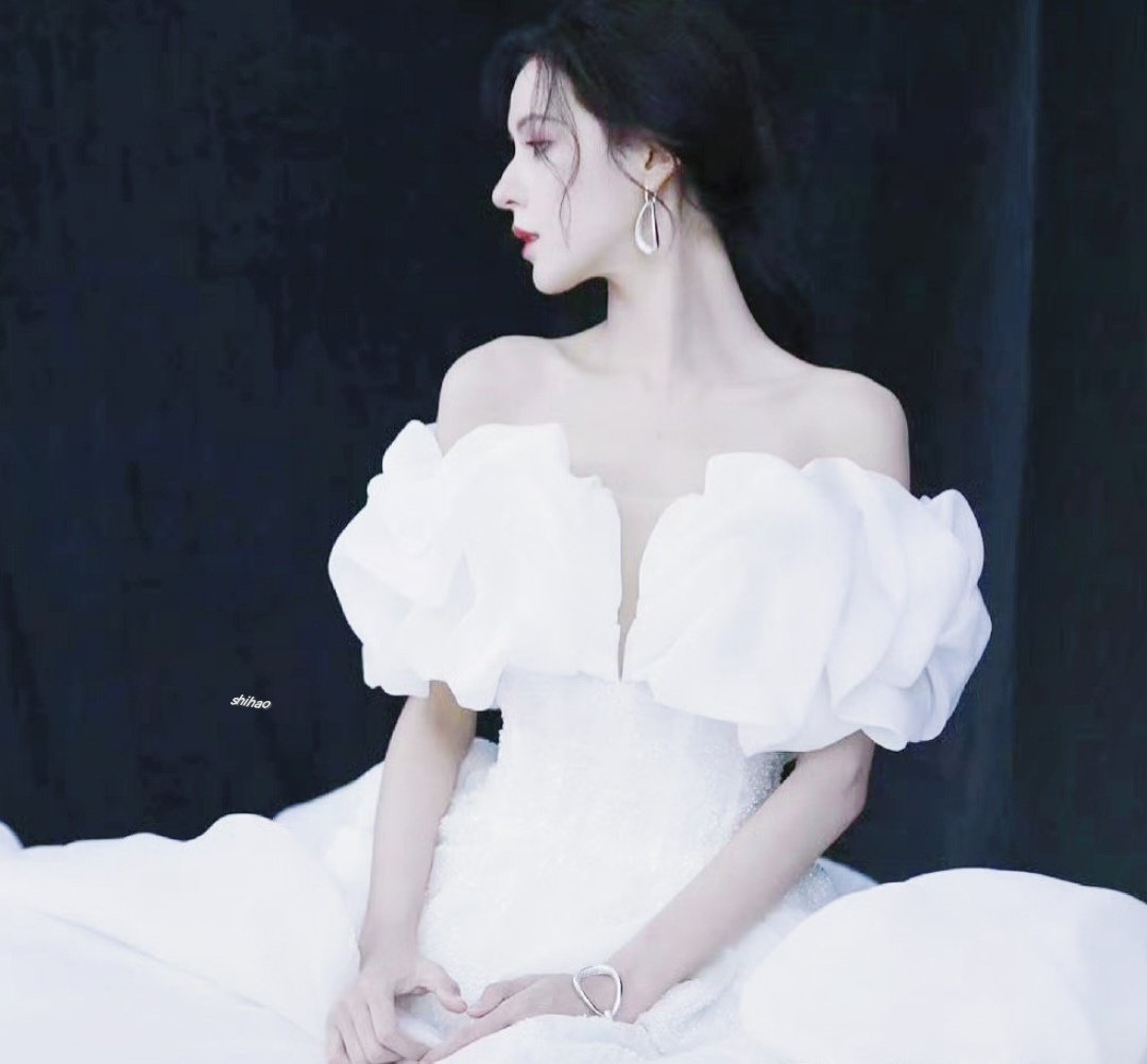 白天鹅🦢
#张予曦# ​