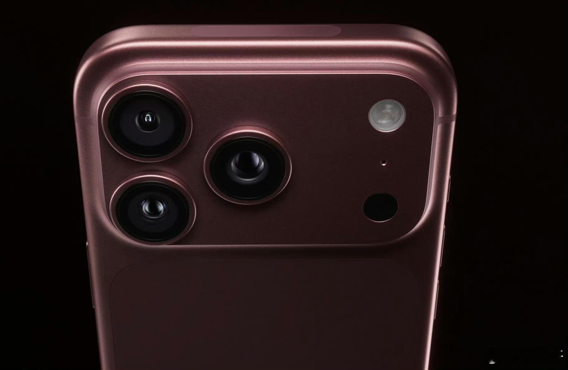 #买iPhone18Pro还是国产旗舰# 说实话，现在涨价一千之后的iPhone18Pro都快跨进万元机的领域了，属实是贵的离谱[允悲][允悲]，但对于果粉来说应该还好！一年一换也就补个差价，没用苹果手机的小伙伴建议买国产旗舰吧，除了生态，国产旗舰的功能更好，还有AI、影像、续航等等，真要上苹果的话等等双十一 ​