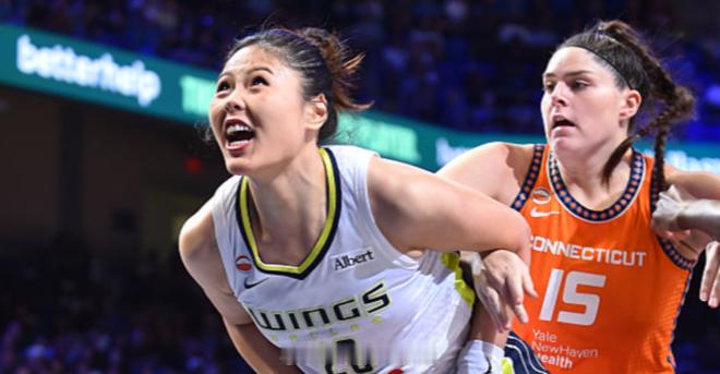 WNBA常规赛继续进行。飞翼几乎全场占优最大领先31分，最终主场83-...