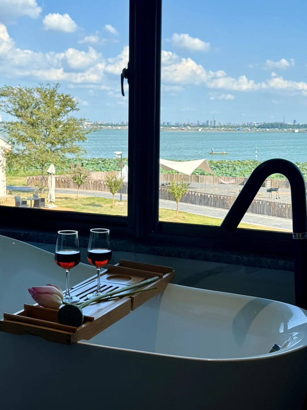 真的在苏州❗为了这扇窗特地赶来，值得嘛？