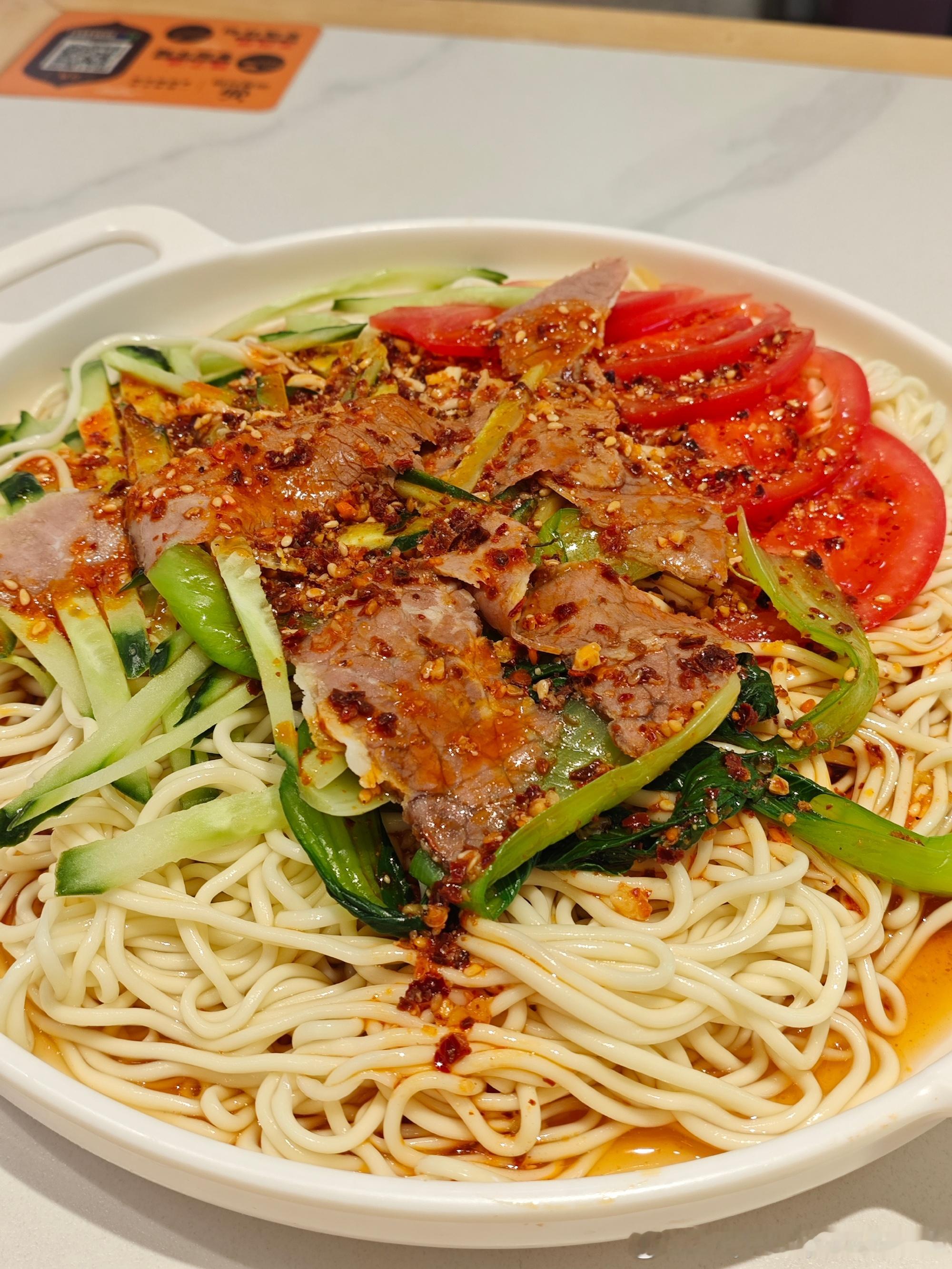 从银行出来了，正好周末他们上班我休息，才把工会的银行卡激活了柜员说这张...