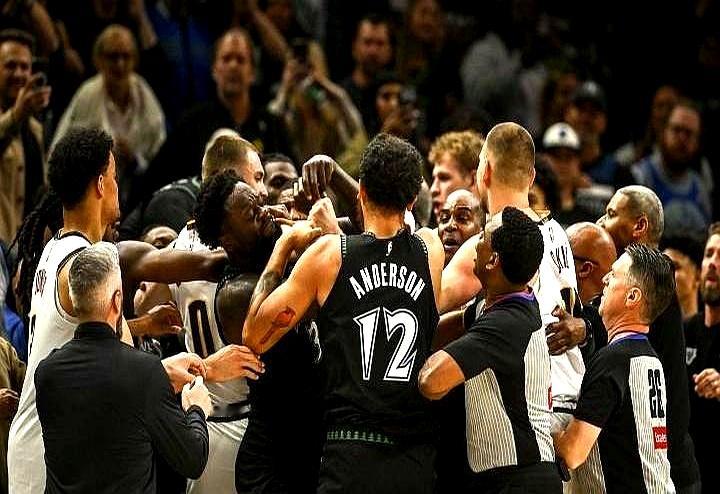 都以为约基奇要被禁赛了，结果罚钱了事。    掘金对森林狼G4，比赛剩...