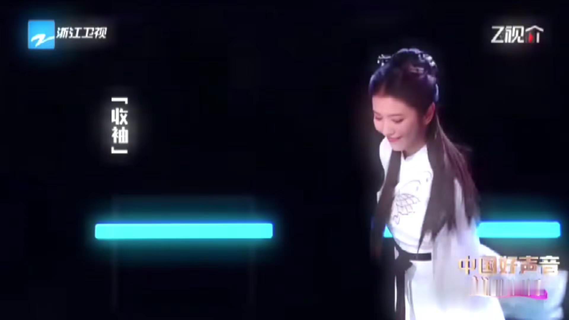美人舞如莲花旋 世人见之惊且叹. 水袖公主李云霄李云霄 水袖 中国好声音越剧特别季 水袖公主