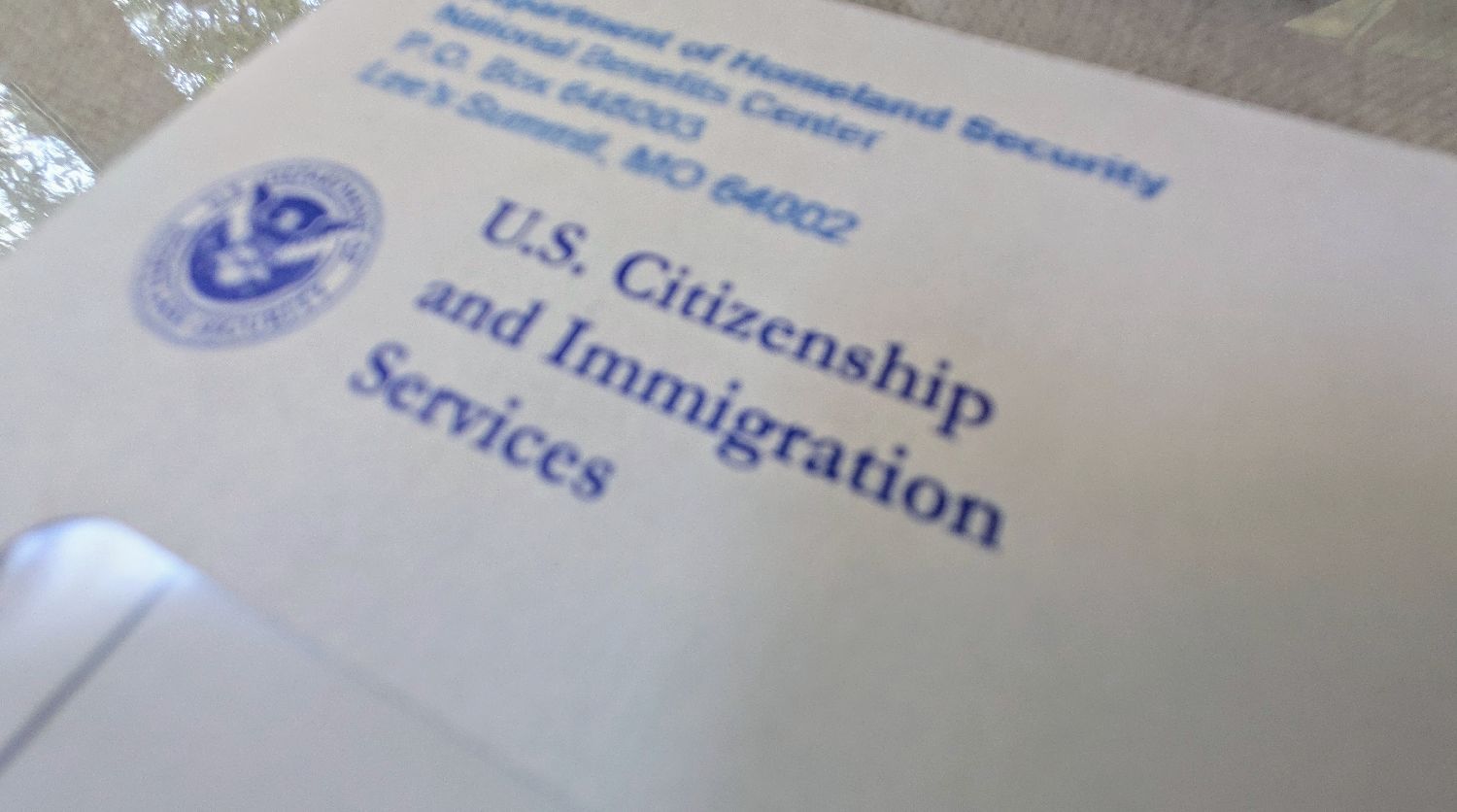 【加拿大抢人才布局：针对硅谷的 H-1B 签证持有人启动加速计划】加拿...