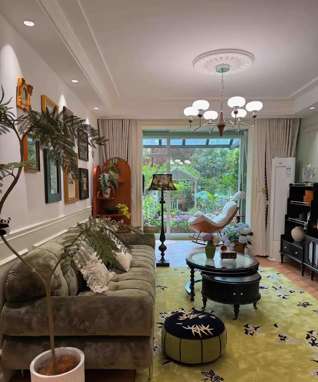 我娶了一个45岁寡妇。新婚夜，她让我满足她。我说：“既然我们已经是夫妻...