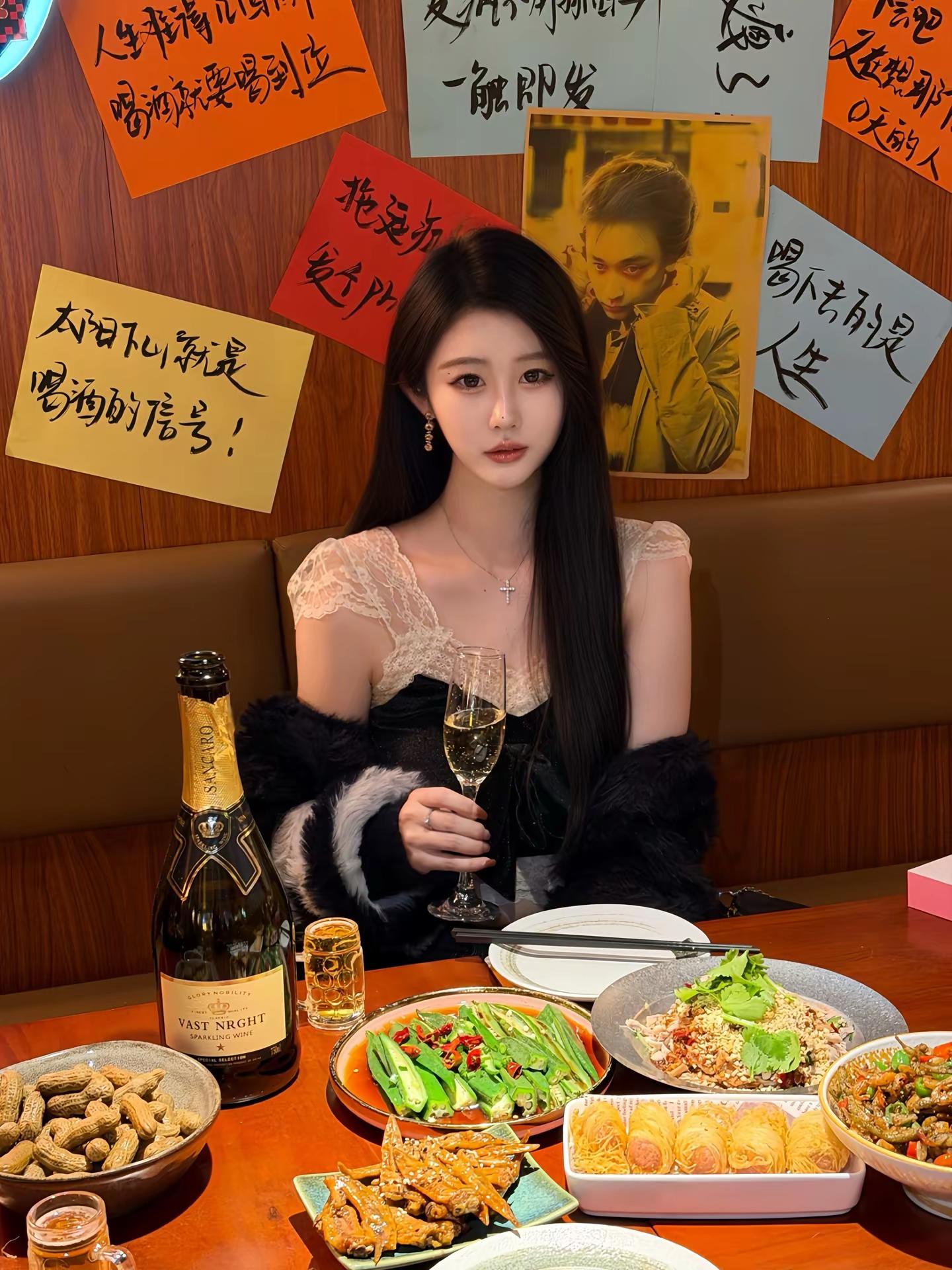 我的性格十分恶劣 但胜在脸实在太乖了