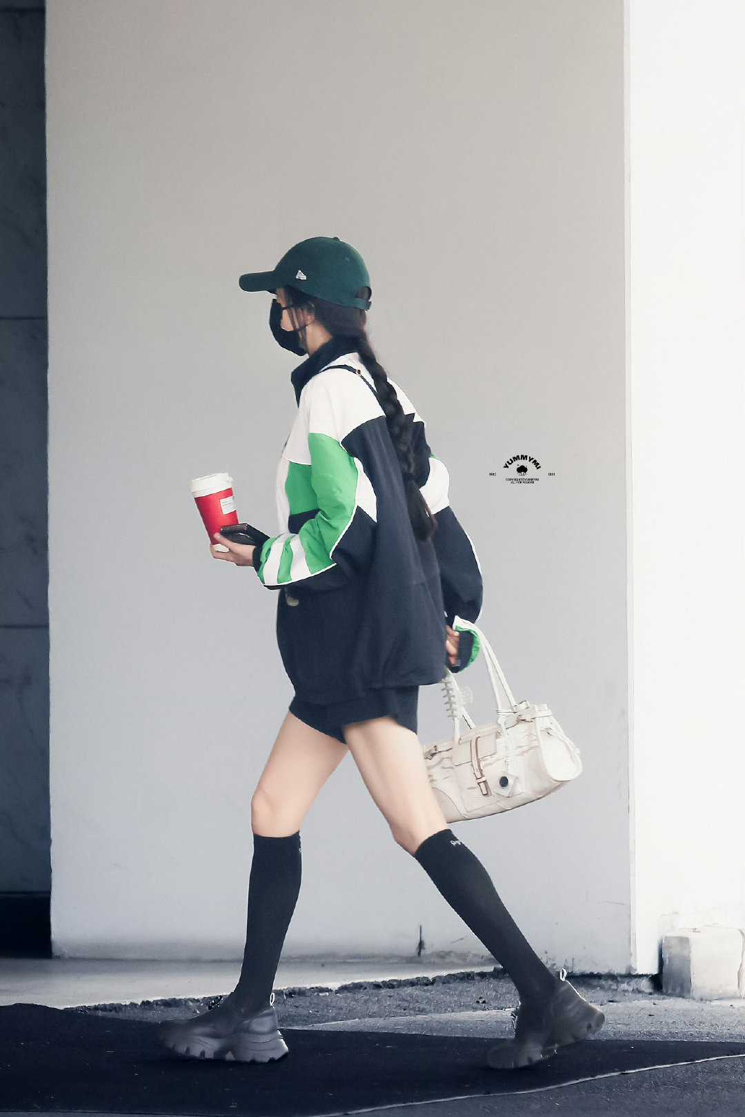 #杨幂[超话]#  库迪——最新时尚潮流单品[比耶] ​