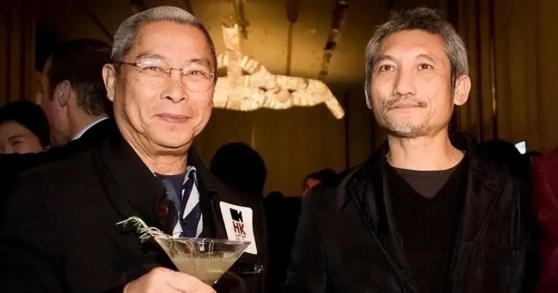 短短13天，送别敬一丹，送别游本昌，又送别了刘欢

这个九月，文艺界像被按下了快进键，告别的速度让人有点喘不过气

还不止他们三位，老戏骨、摇滚炮、青年歌唱家……刷着刷着手机，就看到又一个熟悉的面孔离开了

最先走的是敬一丹，71岁，脑出血，没抢救过来

我印象里她永远是《焦点访谈》里那个样子，不苟