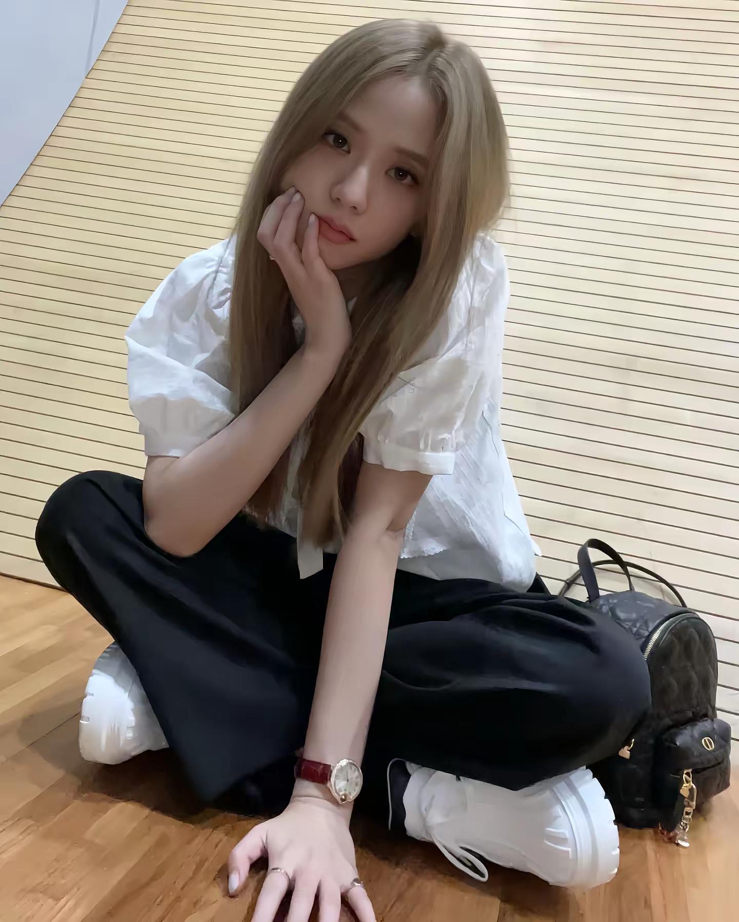 姬圈天菜。jisoo