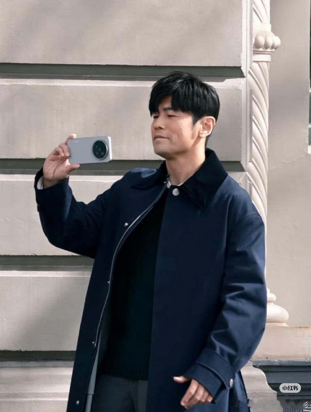 周杰伦要代言vivo了吗？
网传周杰伦正在拍vivoX500的广告。 ​