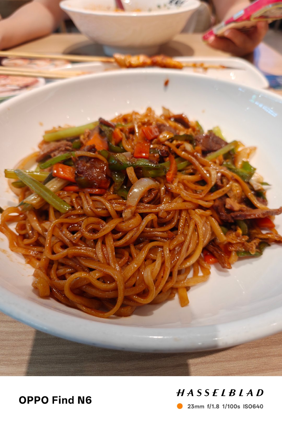 OPPO和iPhone的拍摄食物对比，喜欢哪种风格[举手] ​