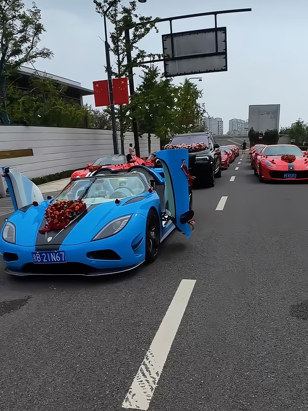 科尼塞克婚车头车，上亿车队可以约✈️#柯尼塞格 #婚车 #婚车租赁 #租车 #苏州租车