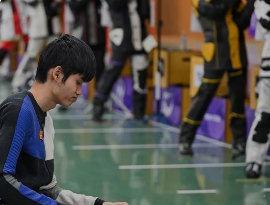#贺炜说盛李豪冠军拿到手软手不软# 今天一天两枚金牌：男子10米气步枪个人卫冕，团体破世界纪录。贺炜祝贺盛李豪，祝贺中国亚运代表队。冠军拿到手软，手一点也不软。 ​