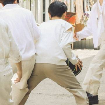 西村力 打篮球 屁股大