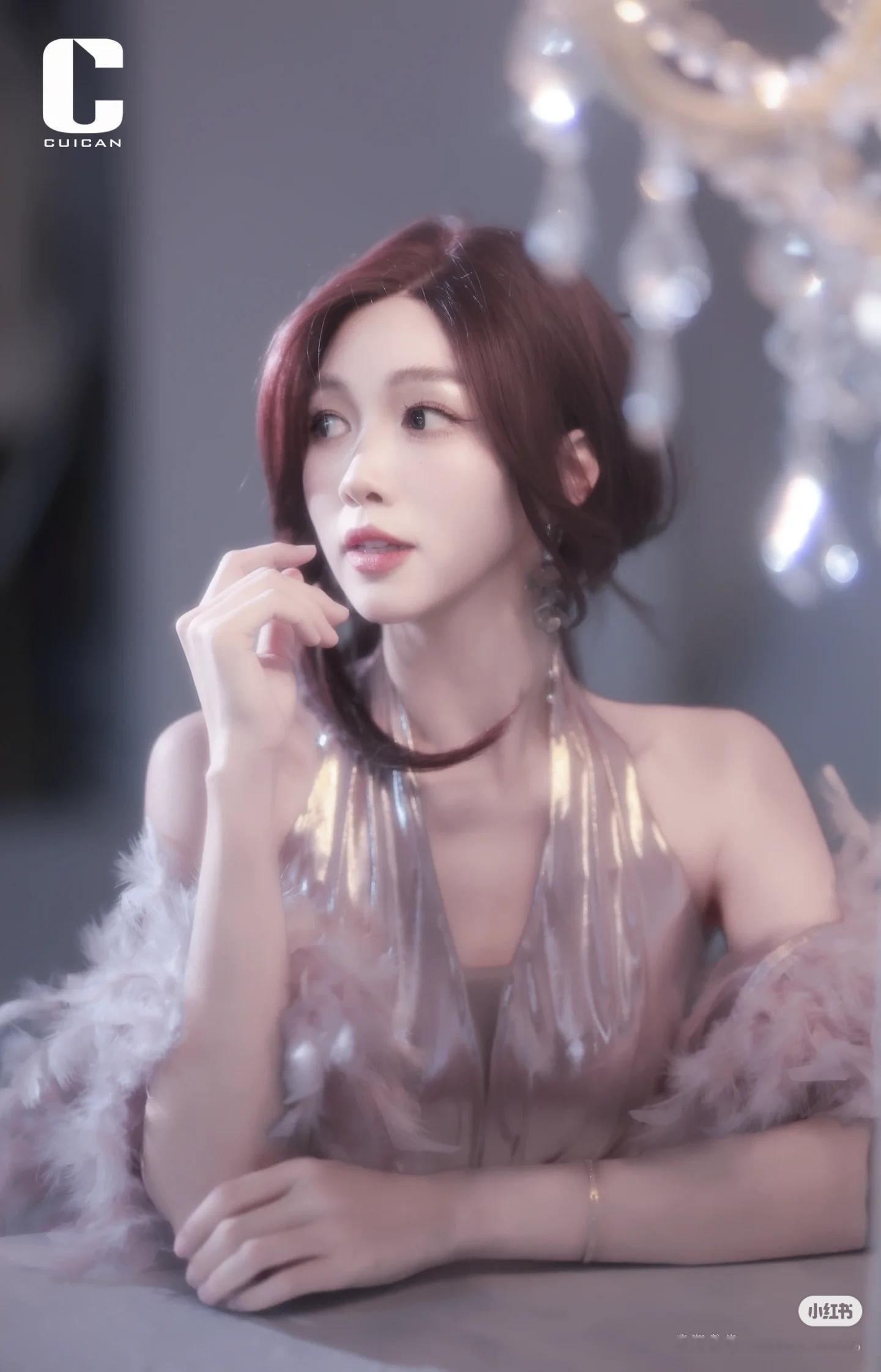 <p>冬日生活打卡季美女模特小粉儿穿搭写真 <!--{img:0}--...