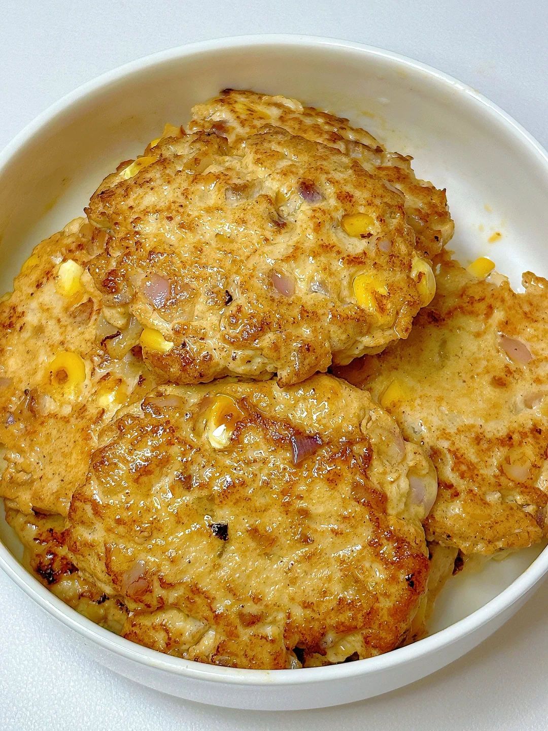 这个鸡胸肉饼也太好吃了，一个饼才30大卡😋