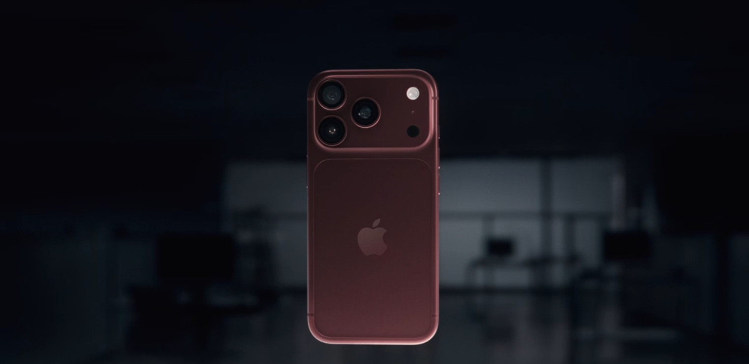 一开始就讲iPhone Pro，风格也与库克不一样。
看来，这次真的没有标准版了，直接上iPhone 18 Pro和Pro Max了。