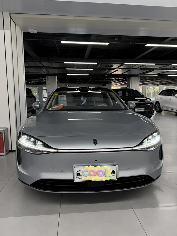鸿蒙智行 享界 S9 2026 款 纯电 Ultra 四驱 100kWh (192 线激光雷达)，2026年2月上牌，行驶7000公里，高阶智驾买断，选配白沙杏内饰，21寸星辉轮毂，黑耀套件#享界S9