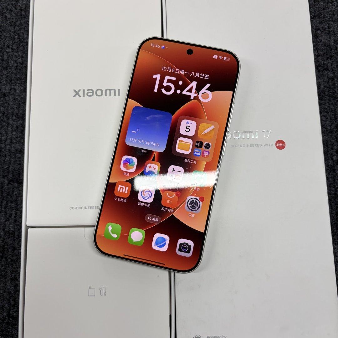 小米 17 第五代 骁龙 8 至尊版 光影猎人 950 7000mAh 白色 16+1T 外观9.5新 电池健康96% 全套3899 ​