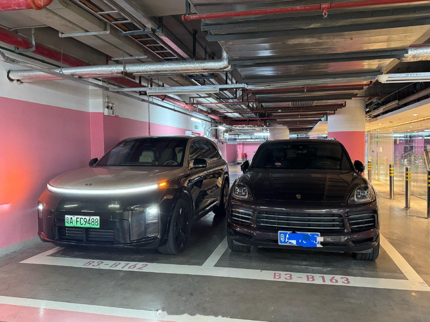 我单方面宣布：Livis气势更足[污]

#大家车的理想l8# ​