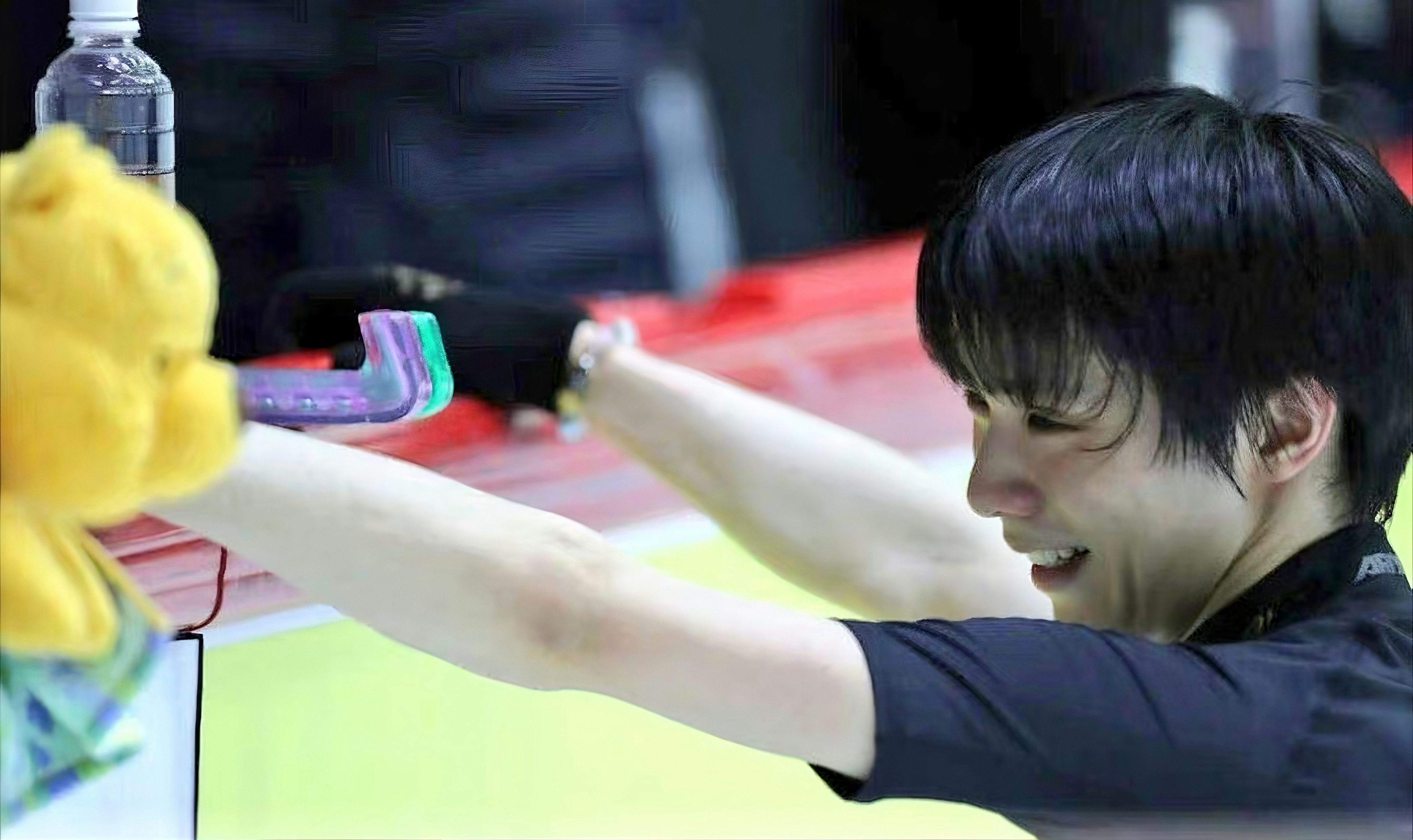 羽生结弦羽生结弦 ✨⛸️✨一组黑色训练服的Yuzu的图③⑦⓪（图源：推/ins…｜见水印，侵删）