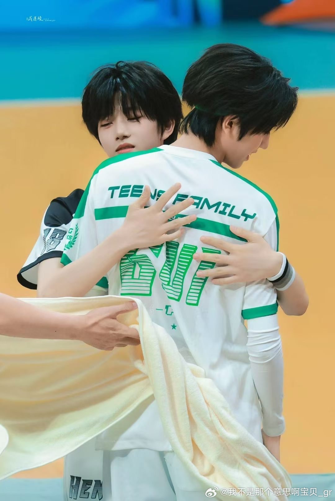 #桂瑞[超话]# 💛#桂瑞 唱跳双强 舞灵声悠# 💚#桂瑞 主舞主唱 实力双强#

你们心里的Number one 会是我嘛⸝⸝⸝ ╸▵╺⸝⸝⸝

​
