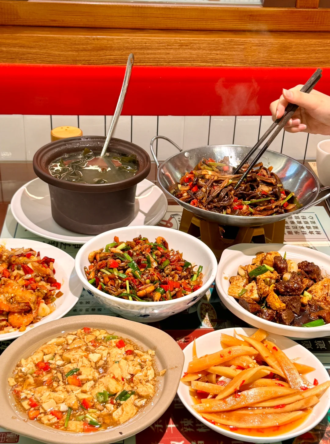国博城附近江西小炒｜打工人的第二食堂