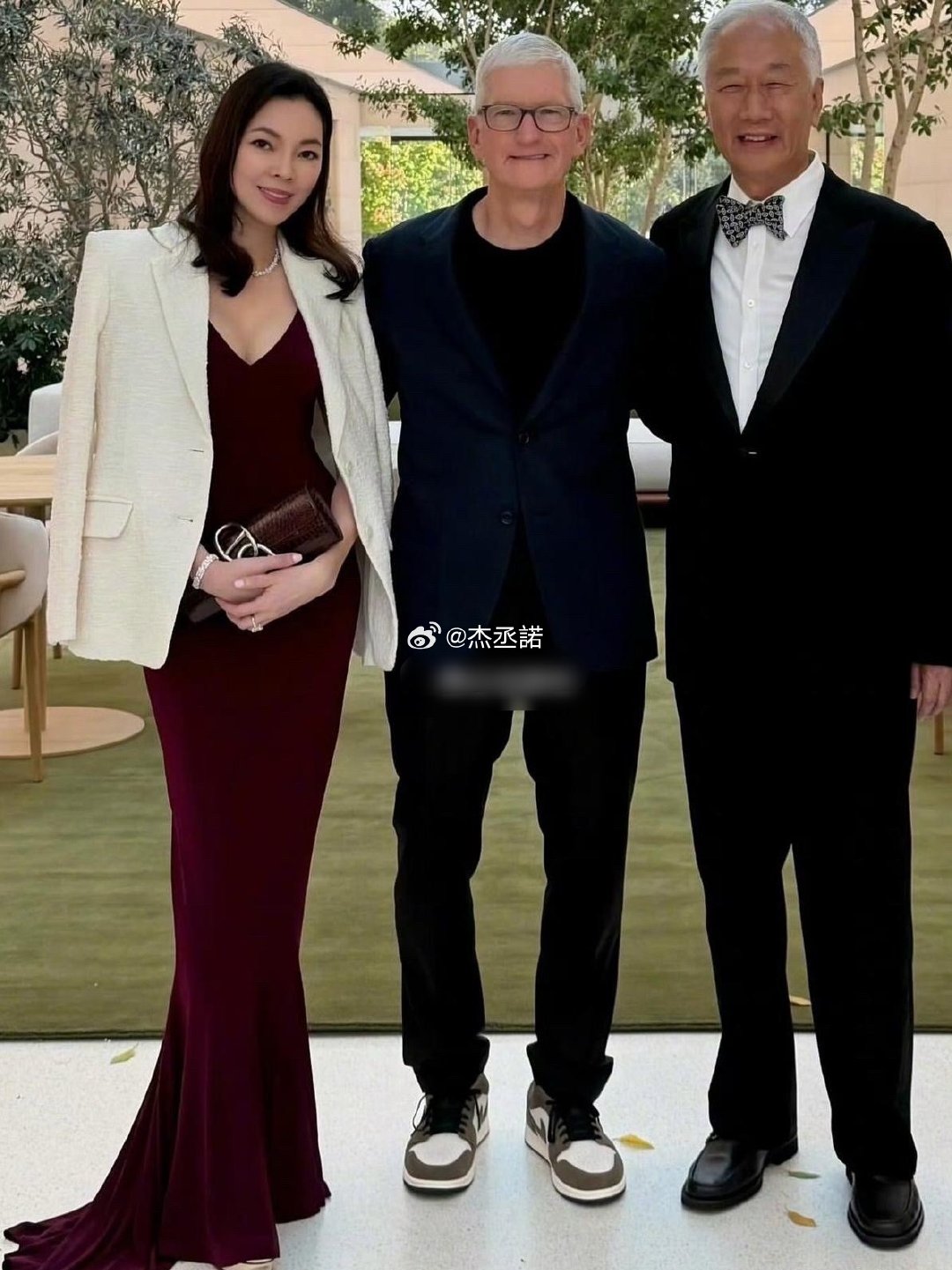 76岁郭台铭和曾馨莹现身加州，去参加库克的离职晚宴 ​
