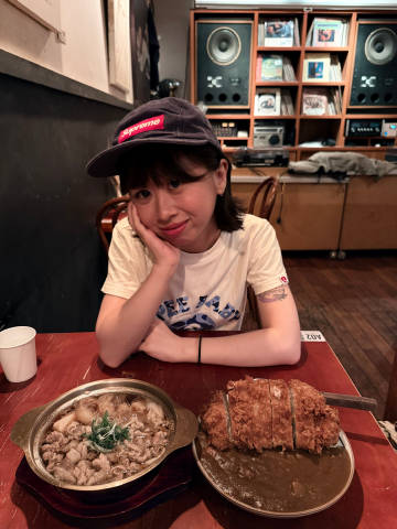 今天去广州动物园<br />出来太晚没买到冰箱贴<br />也没看到狮子老虎