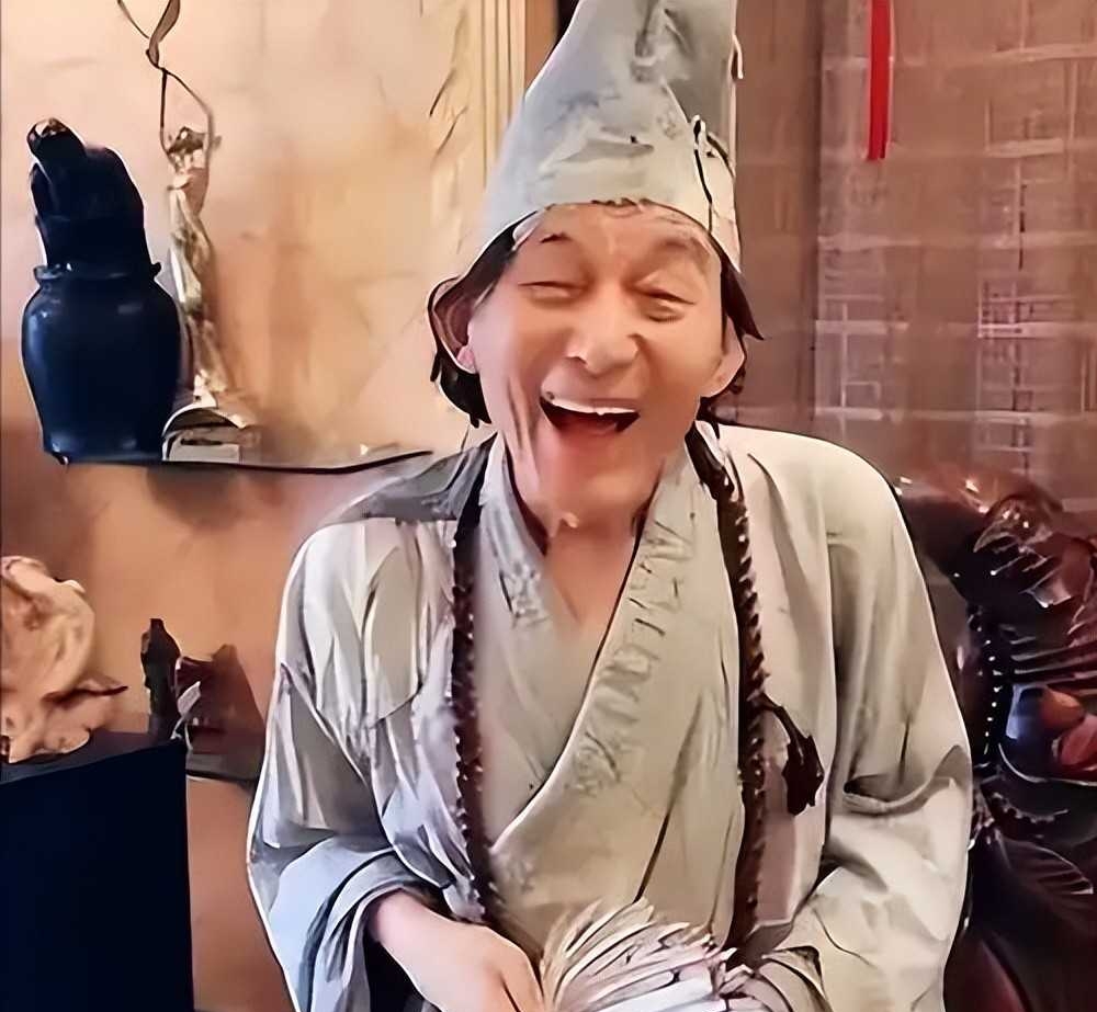 93岁刚过生日就走了，演了一辈子济公却从不靠济公吃饭，晚年卖房办公益教孩子演戏

2026年9月24日早上，游本昌在北京去世，他在9月16日刚过完93岁生日，只隔了8天时间，新华社和央视都发了消息，但没有提到具体病因，大家知道他走的时候，很多人还在看《繁花》里他演的“爷叔”，这个角色火了以后，观众又