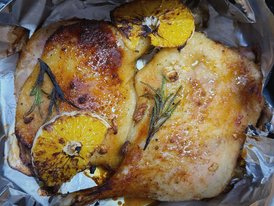 一大早烤鸭腿，我确实有点美食博主那味了