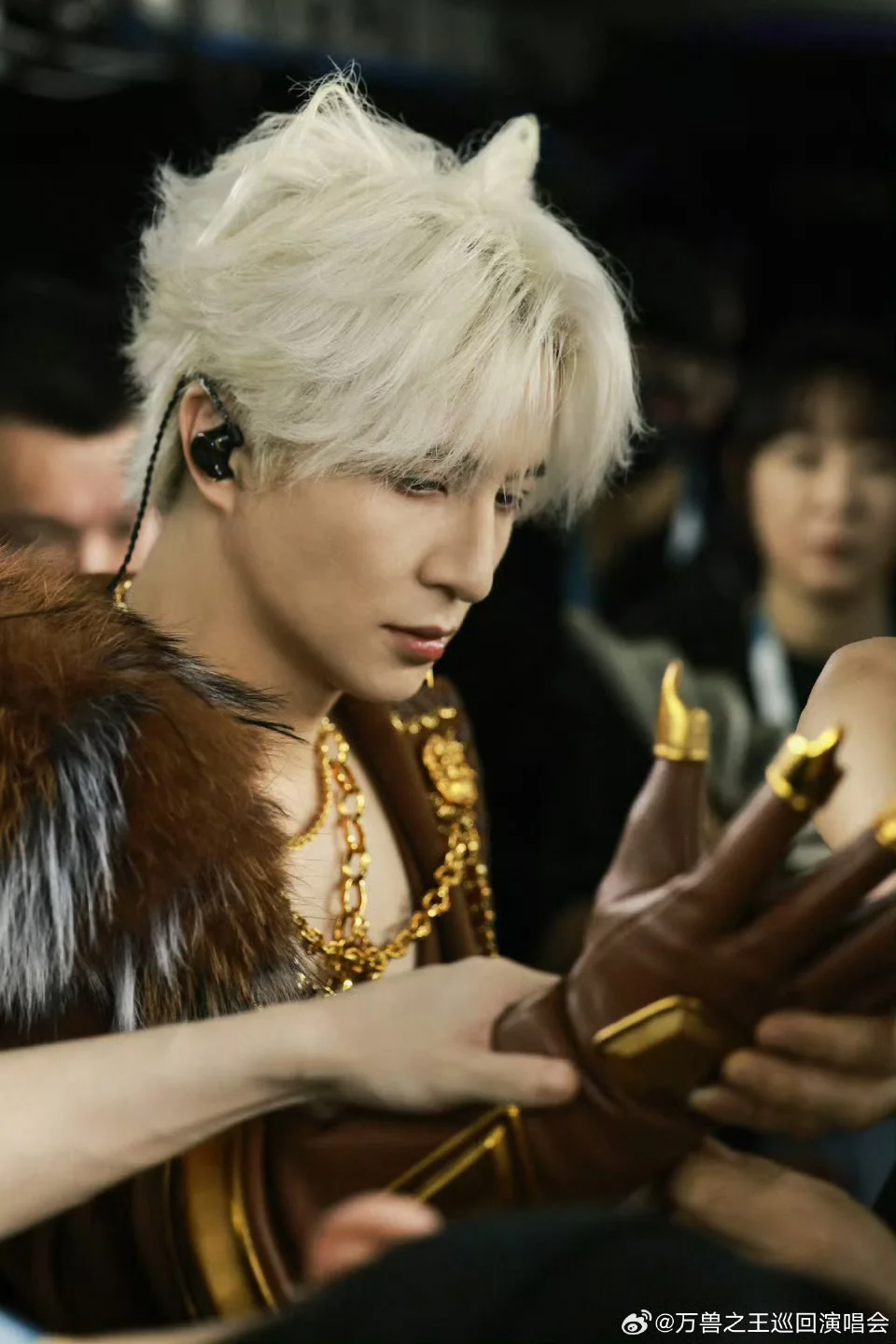 给薛之谦演唱会做的三款发型