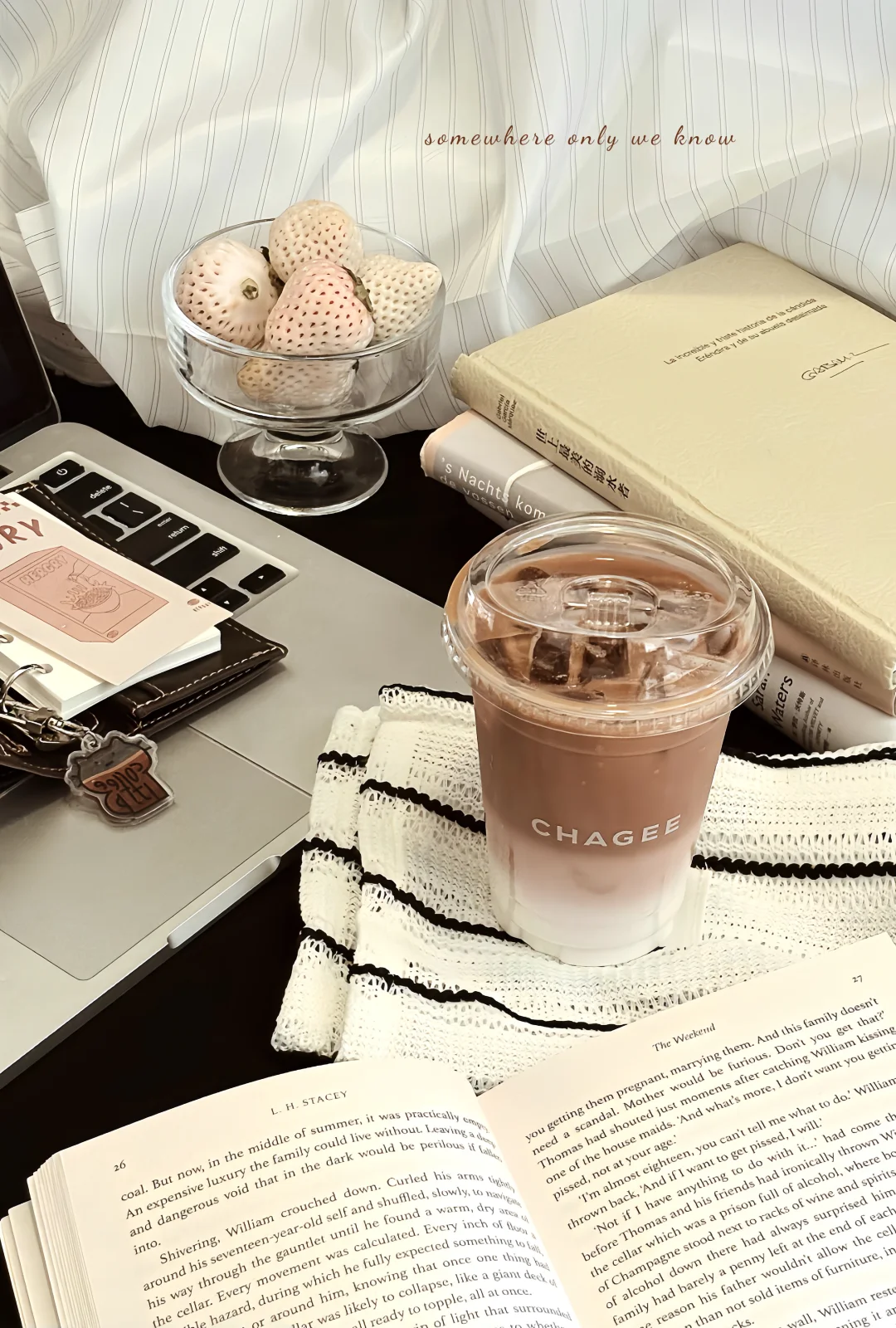 这个清透感的冬日滤镜❄️和这杯普洱太配了🍵