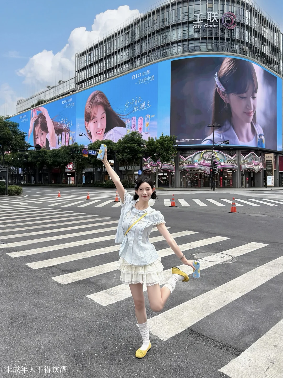 田曦薇全肯定！！西湖68w巨屏的顶级排面！！！
