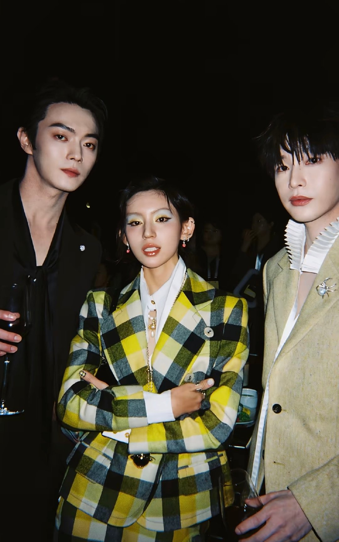 #许凯[超话]# 微醺一下🍷 ​
