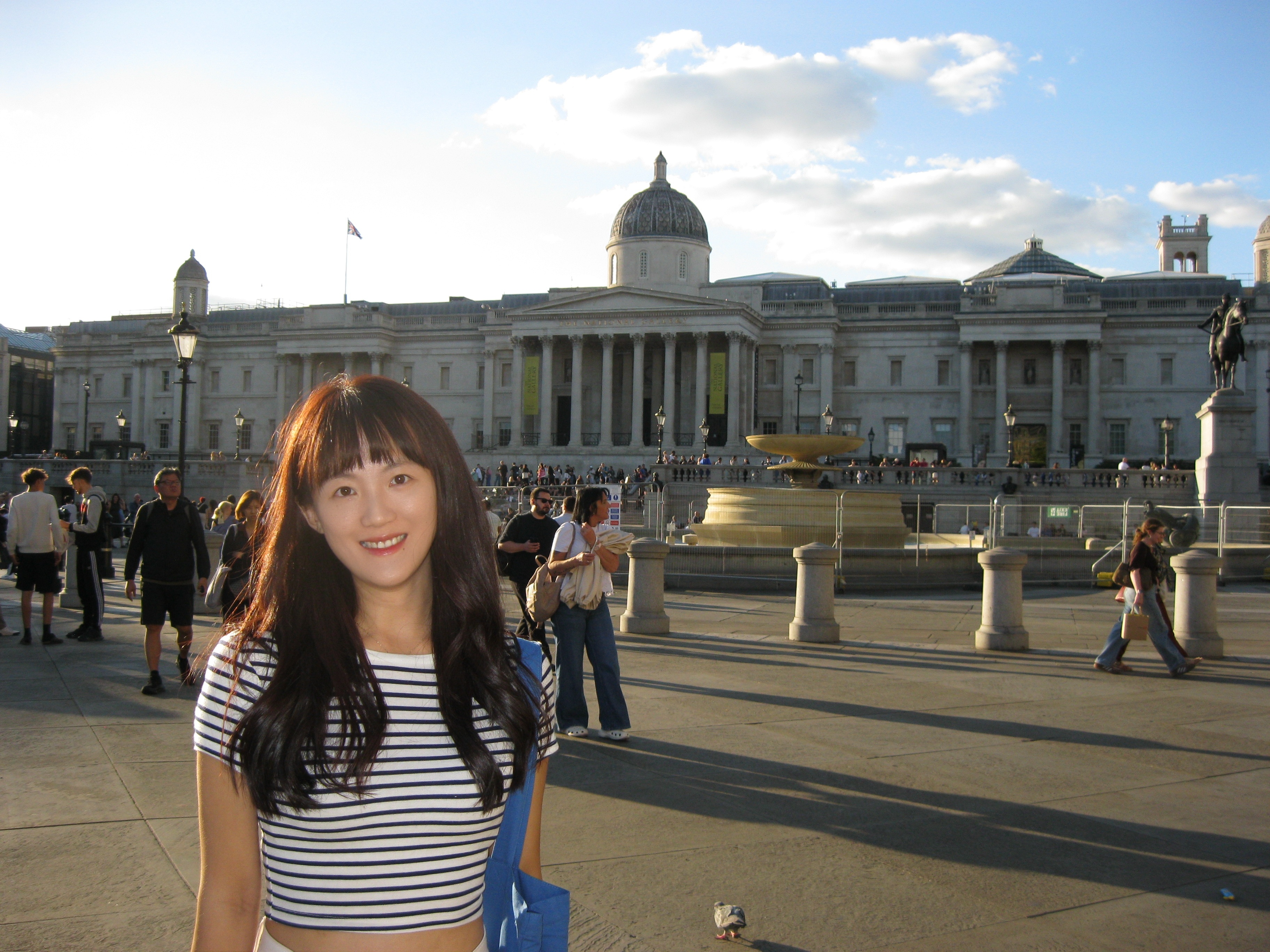 London no filter photo dump 
on vivo x300 and canon a3000
最近最喜欢的两个设备🥰
依然觉得伦敦是世界上最好的城市。 ​