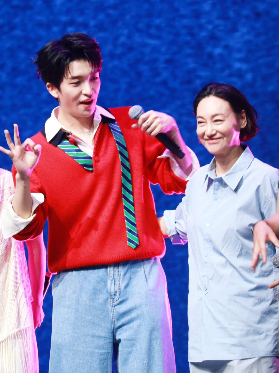 #黄子弘凡[超话]# [ok] #黄子弘凡特别出演电影数到三# 
脸上有肉肉的乖宝宝形态小黄子🥺
好想捏捏脸🤏🏻 ​