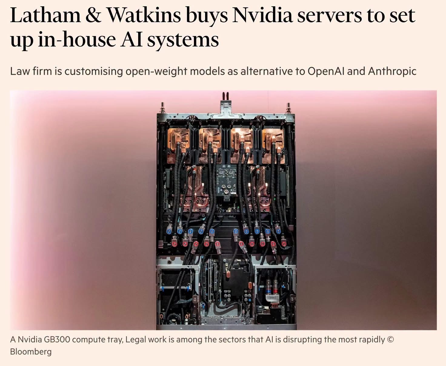 美国第二大律所Latham & Watkins，正在做过去大多是科技企业才会选择的操作：直接采购英伟达GPU服务器、租赁数据中心机位，由内部工程师微调开源权重AI模型。

这家律所去年营收达到83亿美元，内部已经配置900多名技术人员，目前正在调校英伟达Nemotron 3模型。

这套自研部署方案最大优势，是客户高度 ​