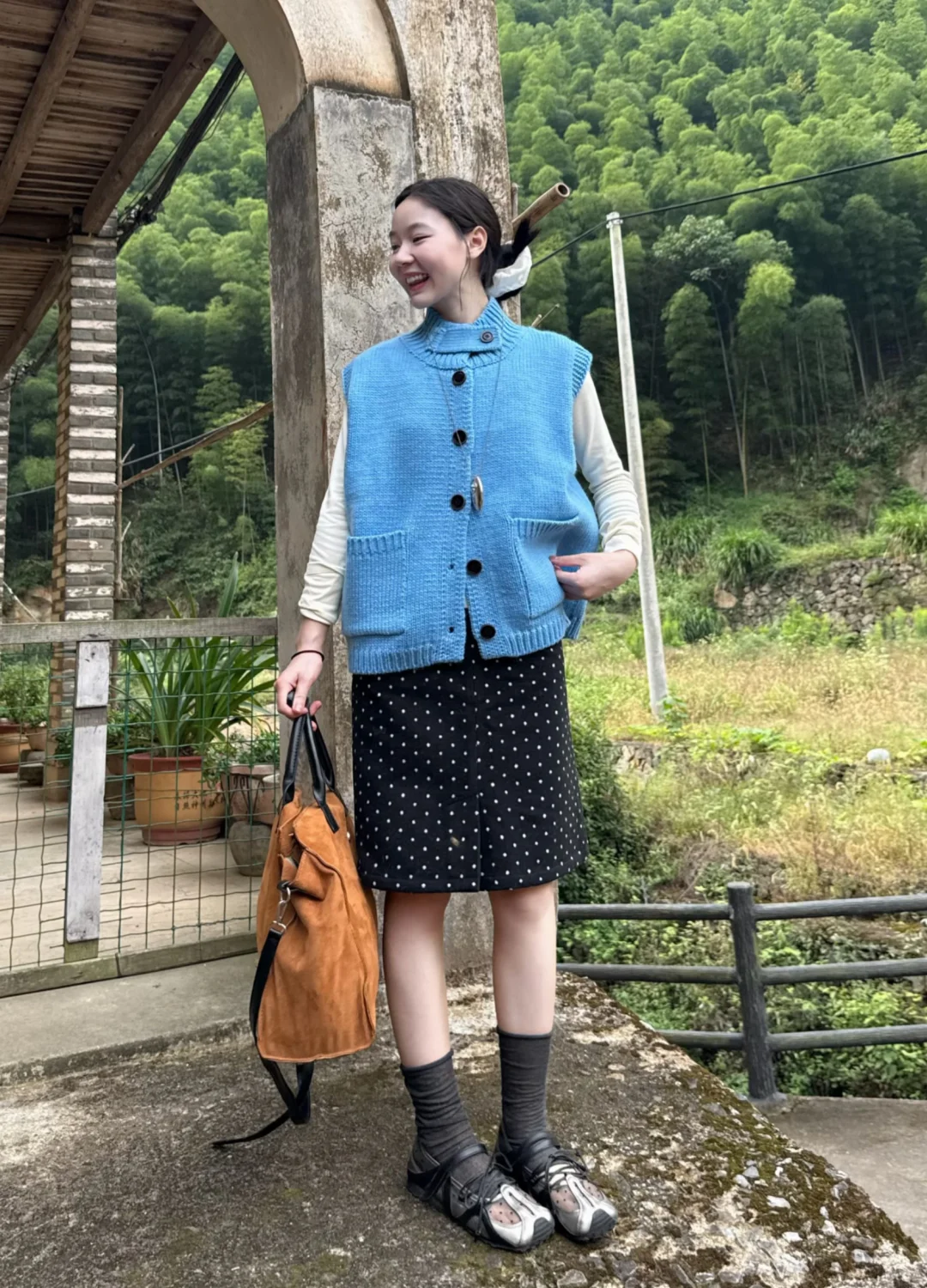 🧊🍃分享一下 蓝色毛衣和波点裙～