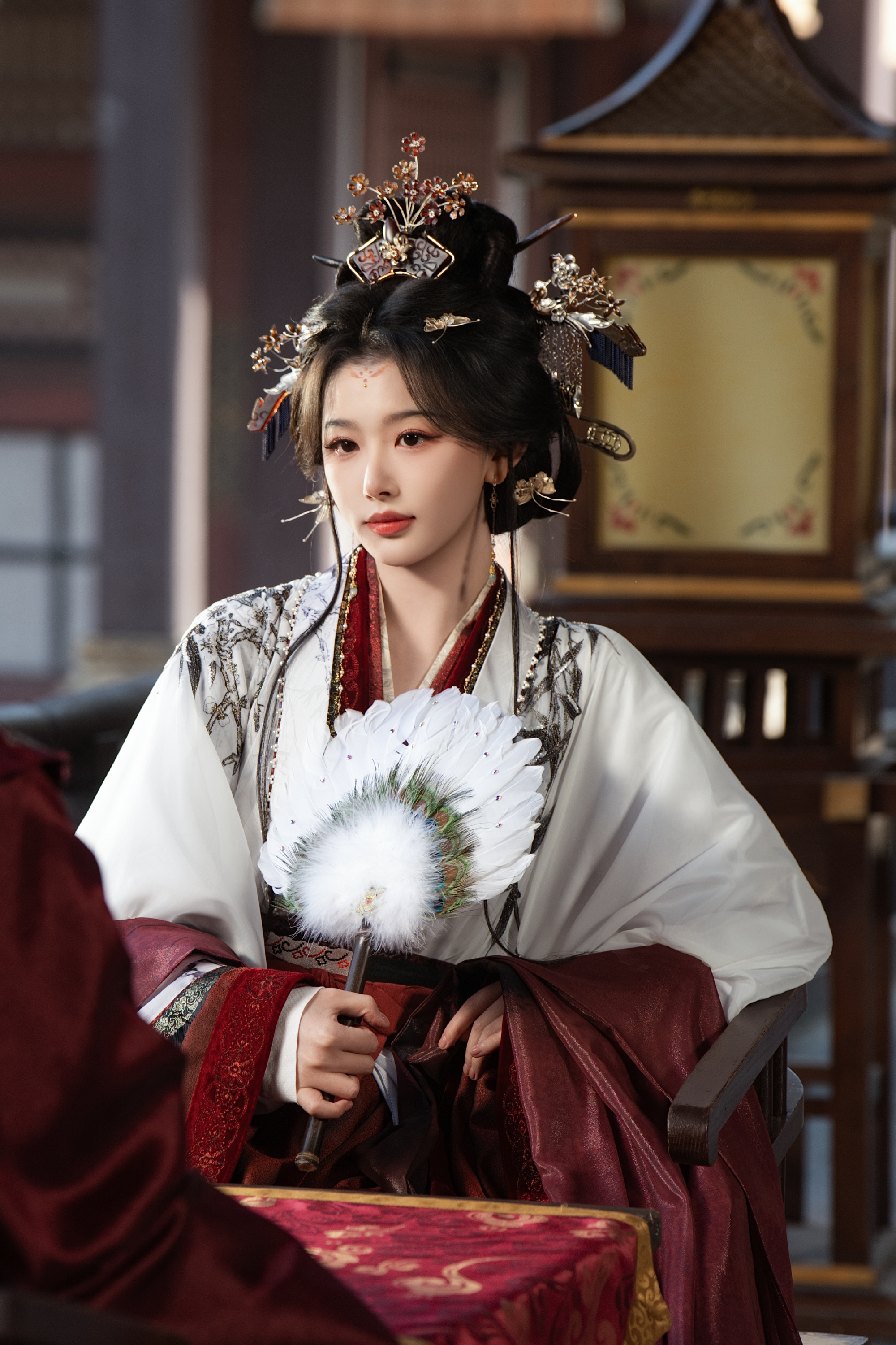 #孔雪儿[超话]#
野心家公主✨孔雪儿『昭阳公主』の贵气穿搭

#古装造型##女明星古装##古装美人##孔雪儿昭阳公主##孔雪儿李述# ​