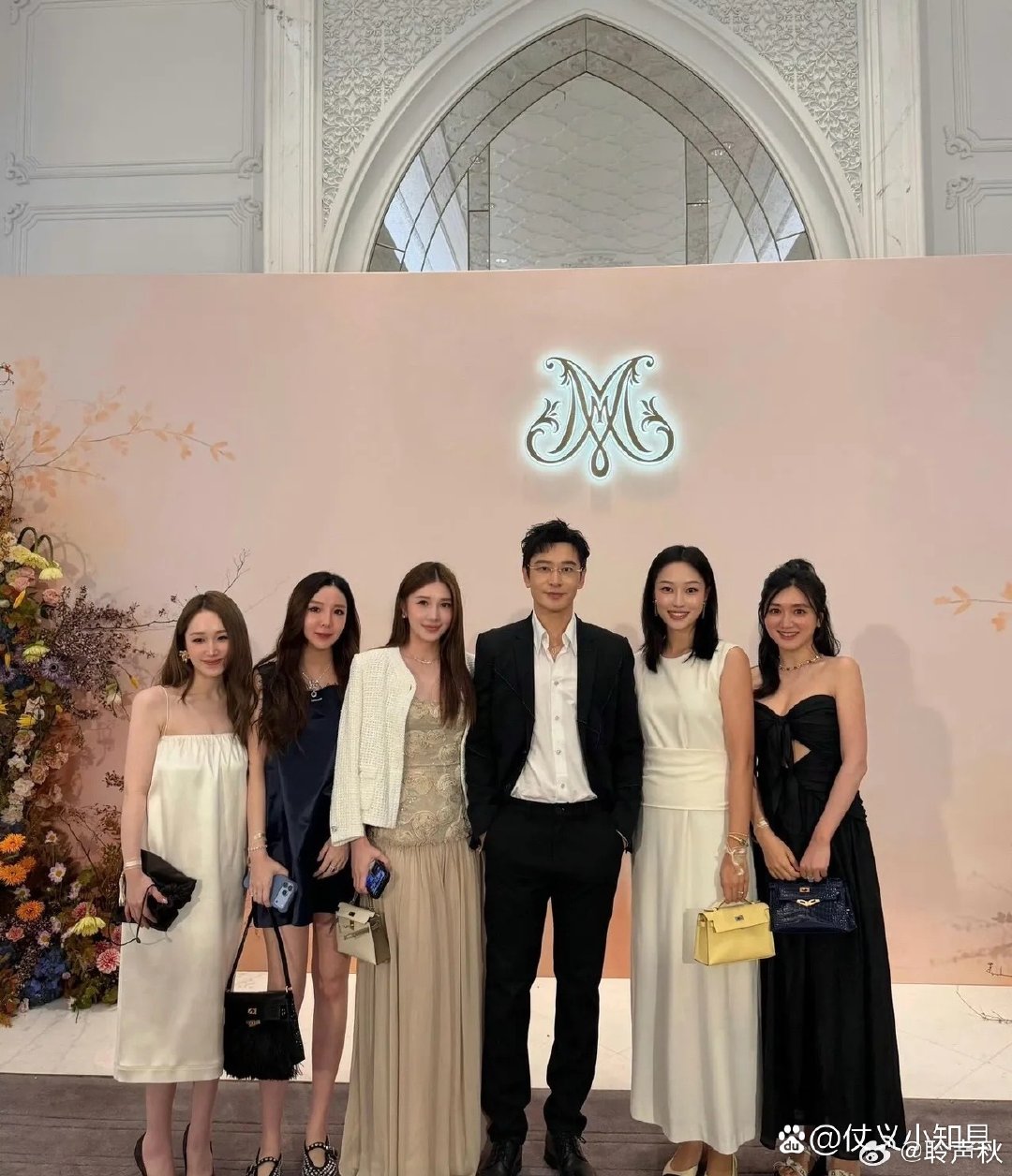 黄晓明、陈乔恩也去了何猷君奚梦瑶的婚礼答谢宴 ​